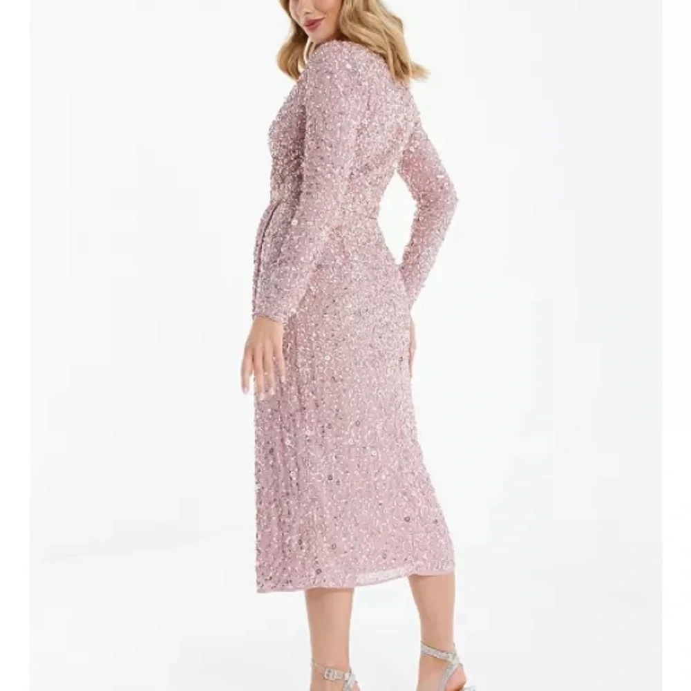 SALE 😱😱BNWT powder pink sequin dress $325 - Picture 2 of 4